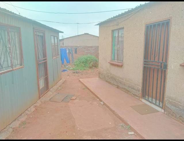 2 BEDROOM HOUSE FOR SALE IN KATLEHONG SOUTH